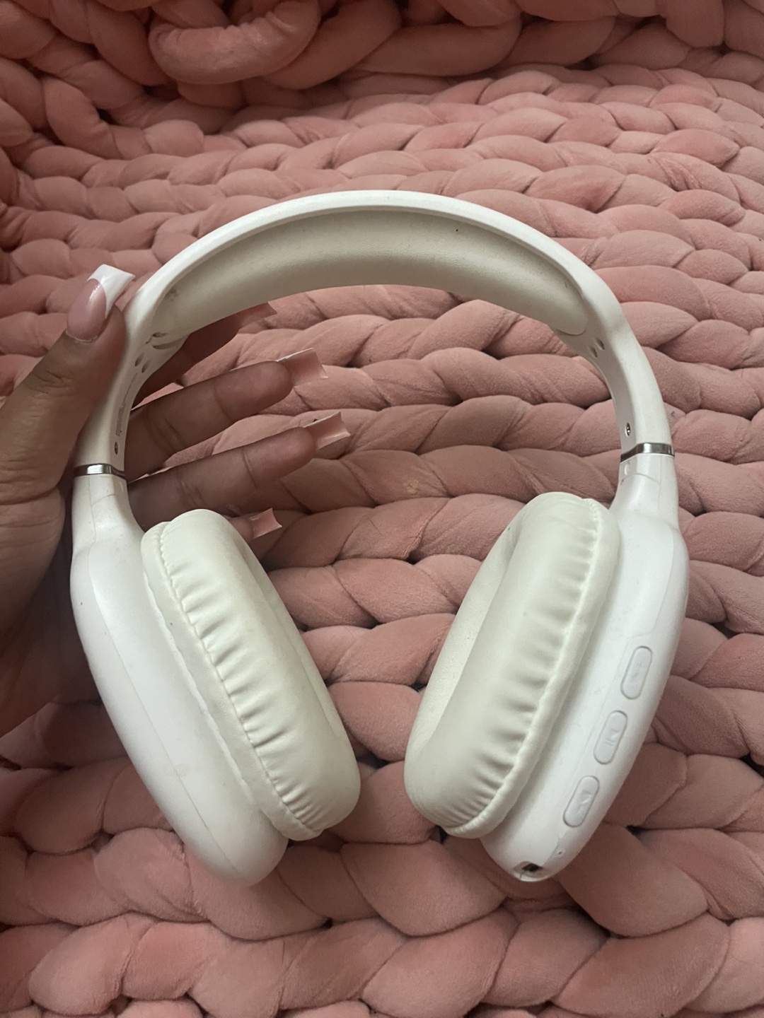 Hypergear White Headphones - photo 2