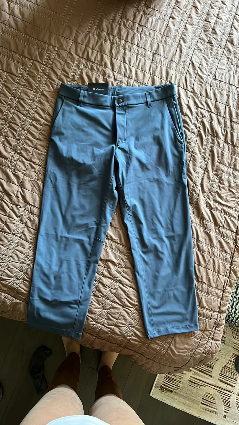 Lululemon Commission Pant Slim 32 image indicator(8)