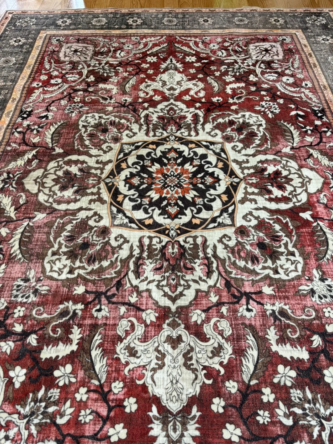 Brand New 9x12ft Elegant Soft Rug image indicator(5)