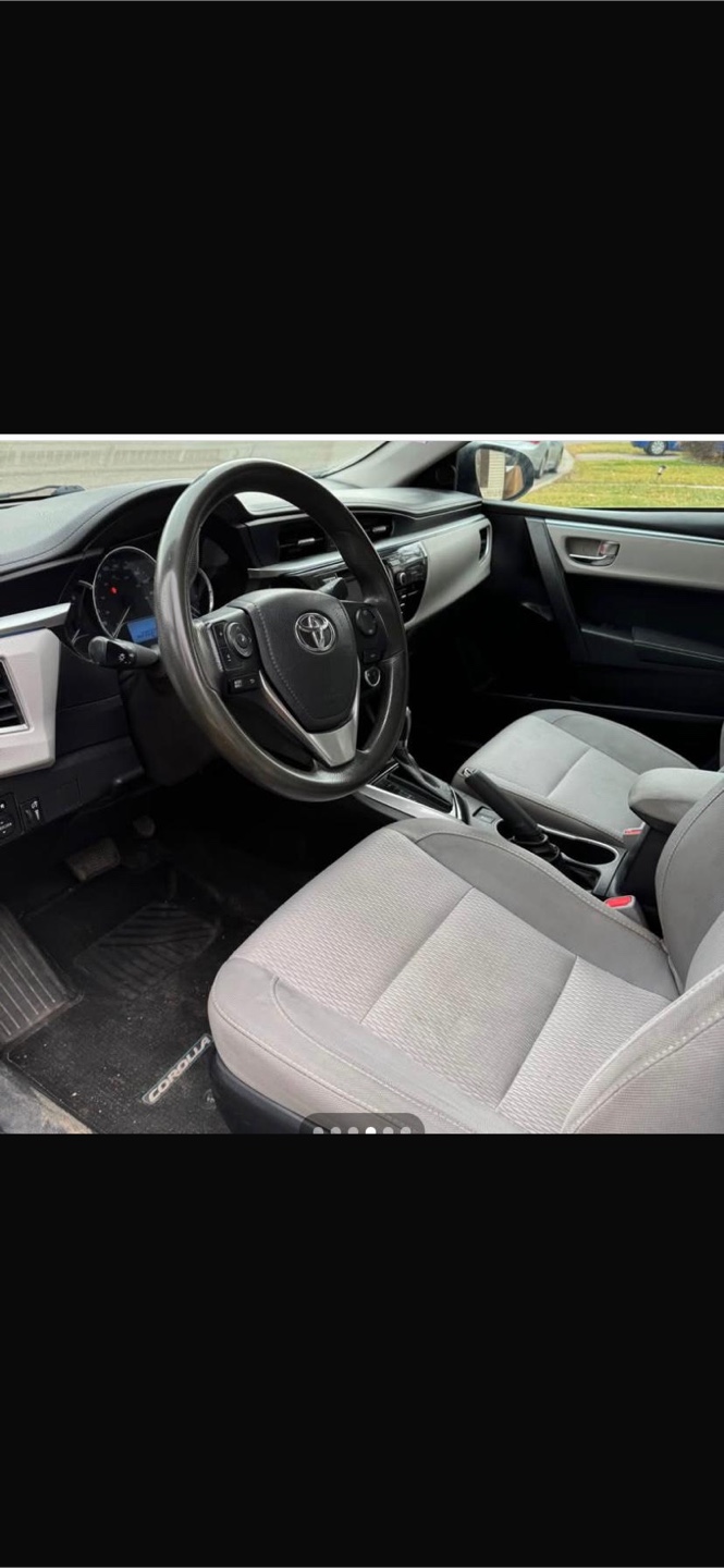 Used Toyota Corolla - Grey Sedan - photo 3
