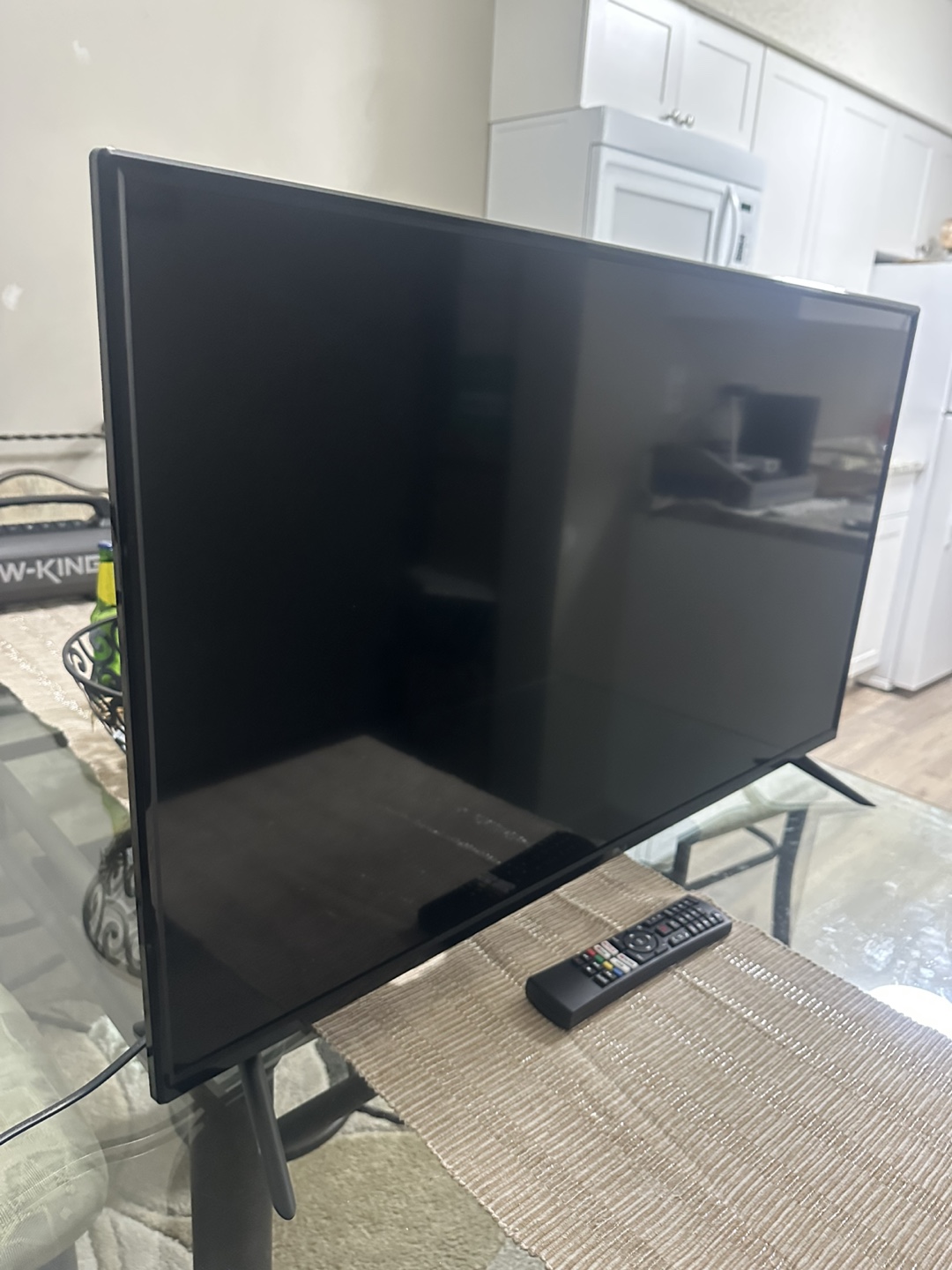 42-Inch Full HD Smart TV – Like New Condition - photo 4