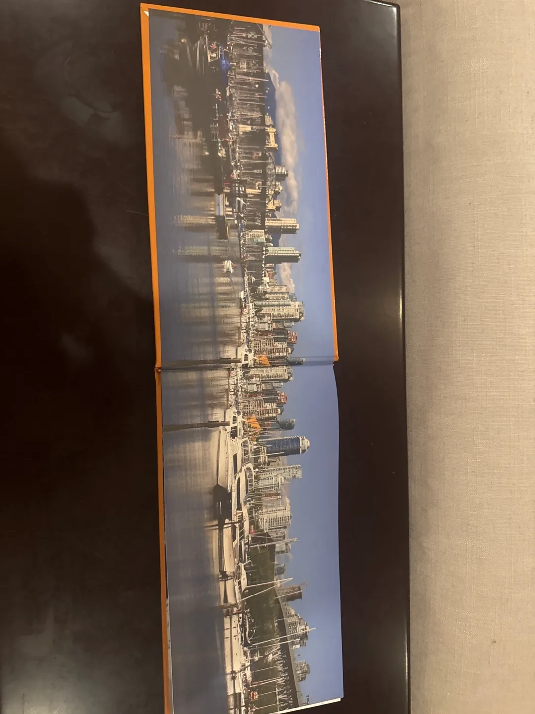 Vancouver Souvenir Book with Postcards image indicator(3)