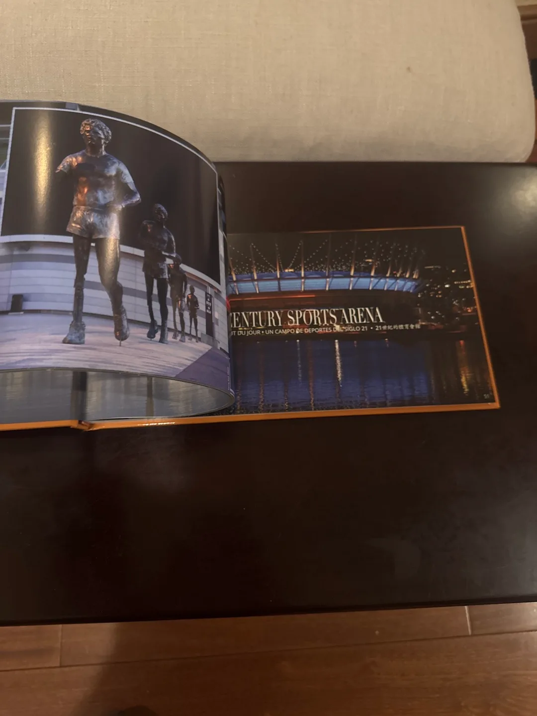 Vancouver Souvenir Book with Postcards image indicator(6)
