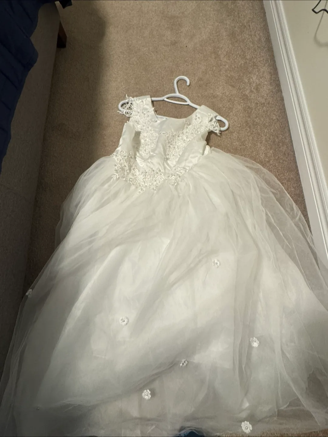White Dress thumbnail