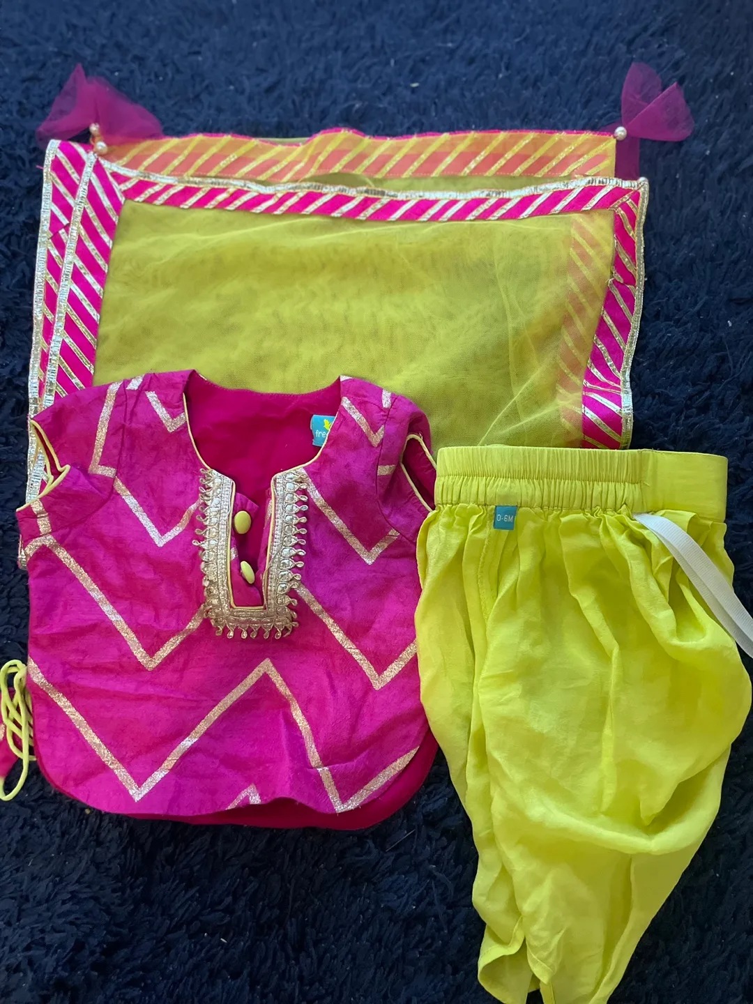 Indian baby Outfit (0-6M) thumbnail