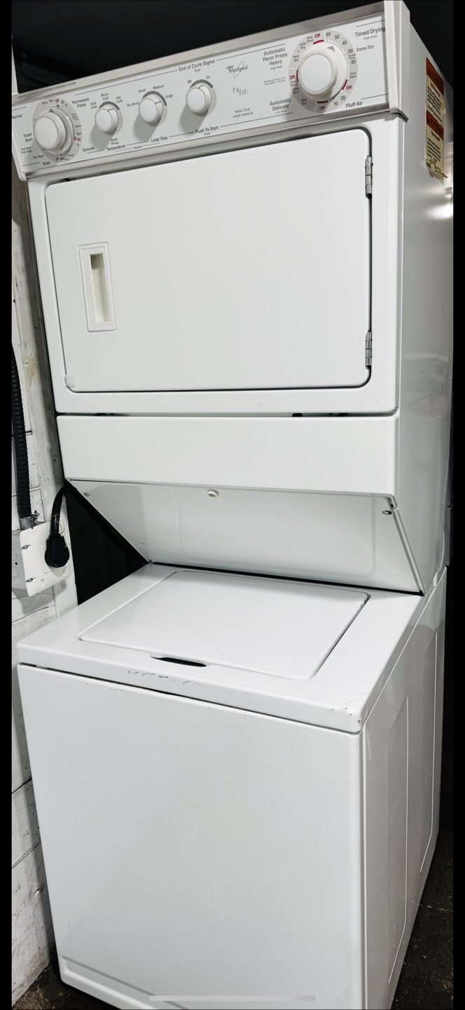 Whirlpool Washer & Dryer Set - photo 3
