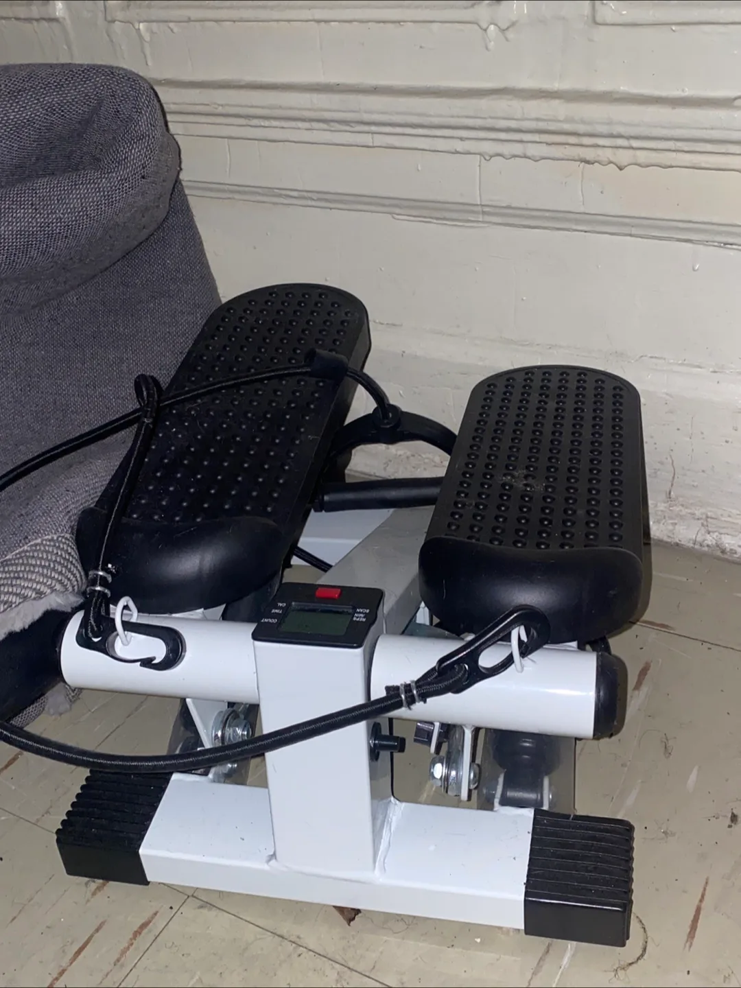 Mini Stepper Exercise Machine image indicator(2)