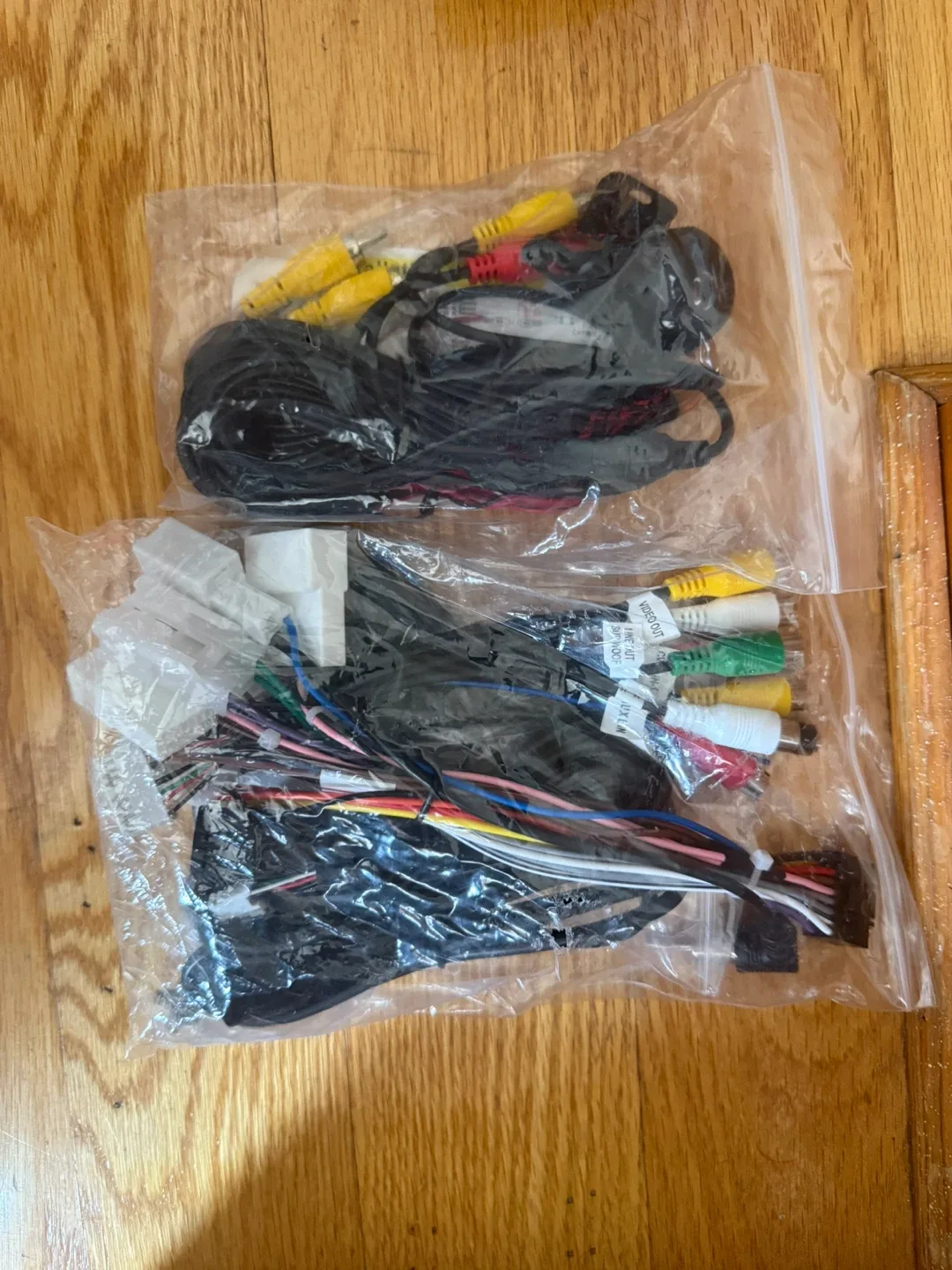 Car Stereo System with Cables & Mount image indicator(4)