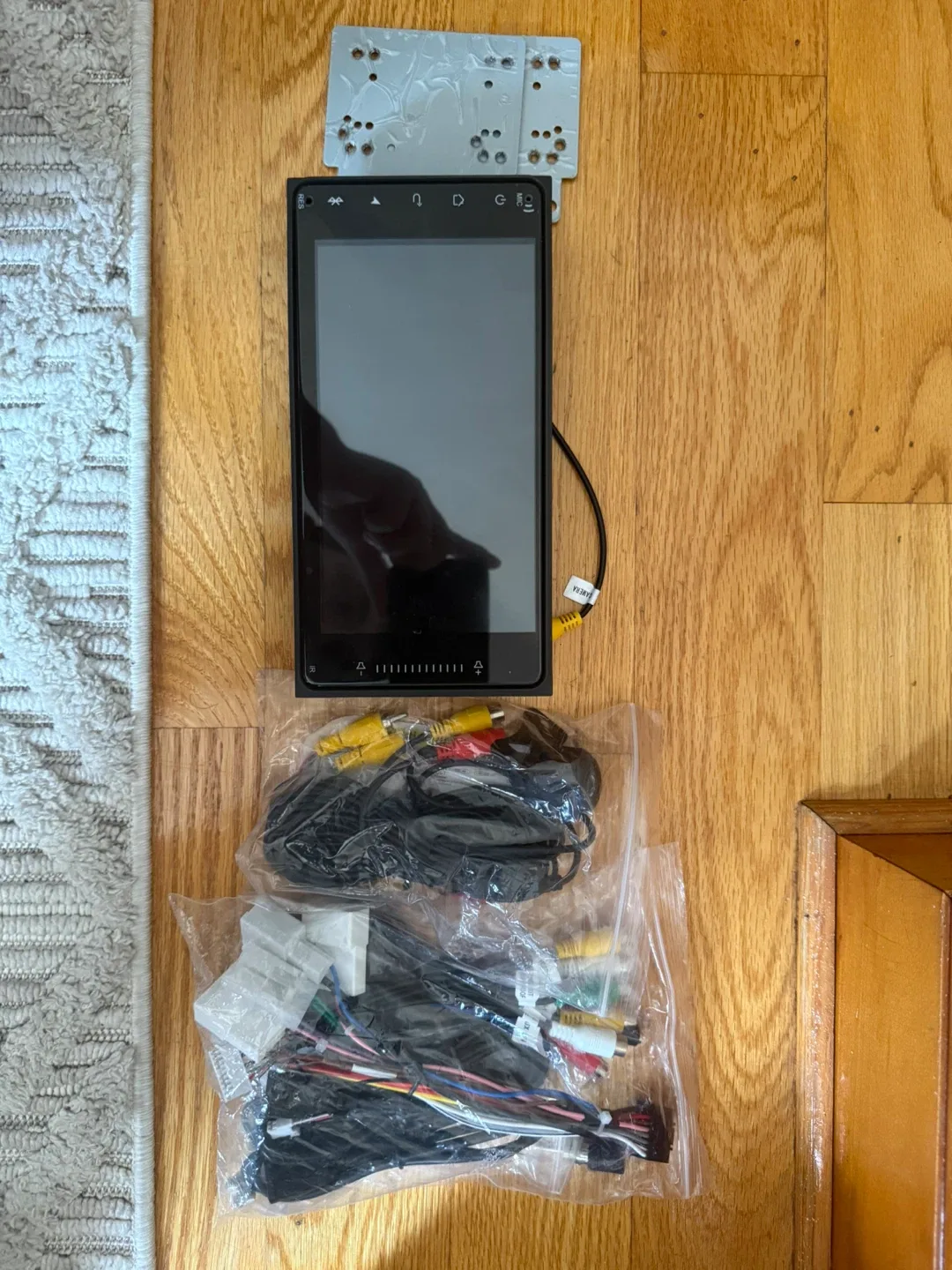 Car Stereo System with Cables & Mount image indicator(3)