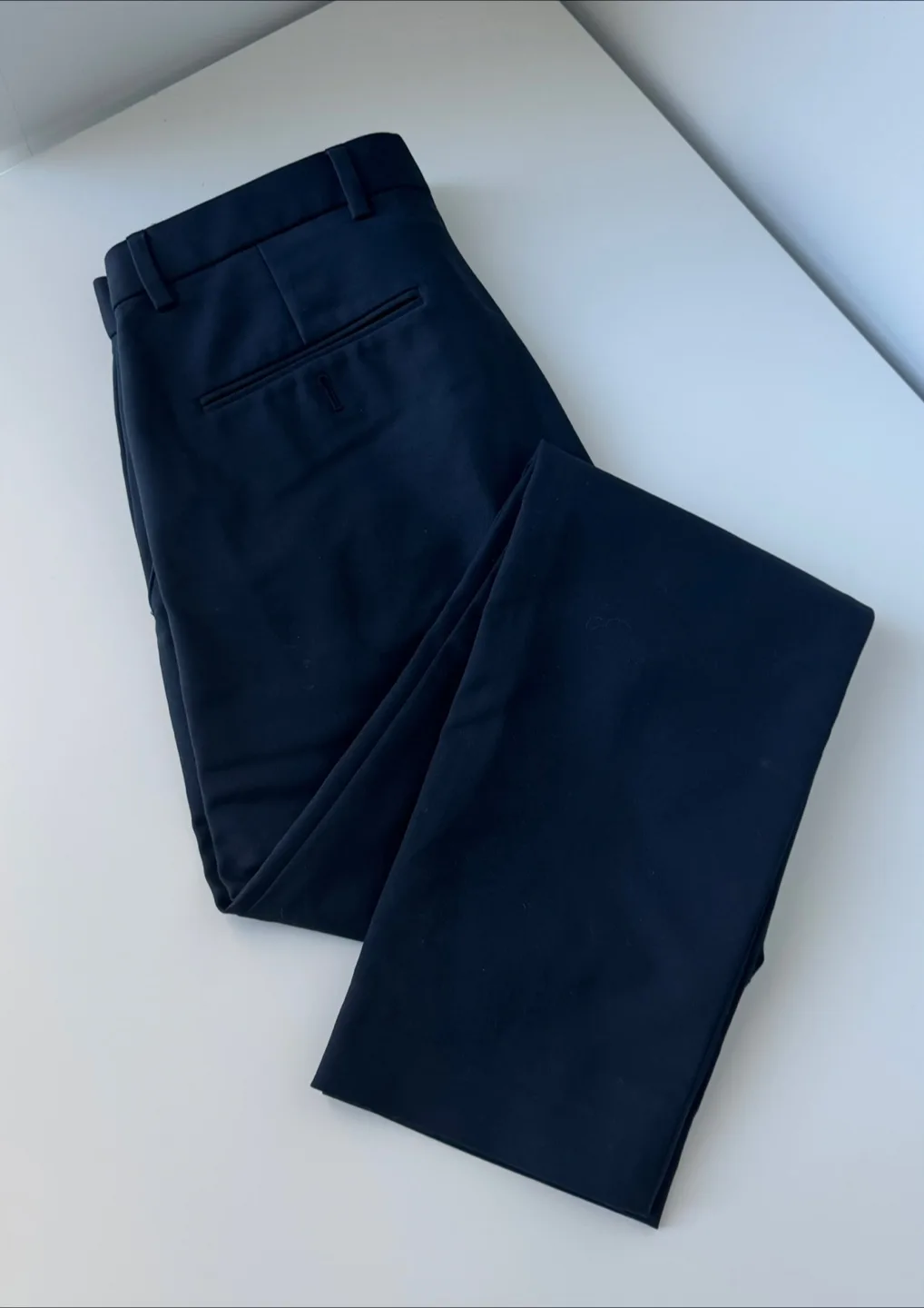 [90% NEW] Club Monaco Modern Dress Trouser – Size 31 thumbnail