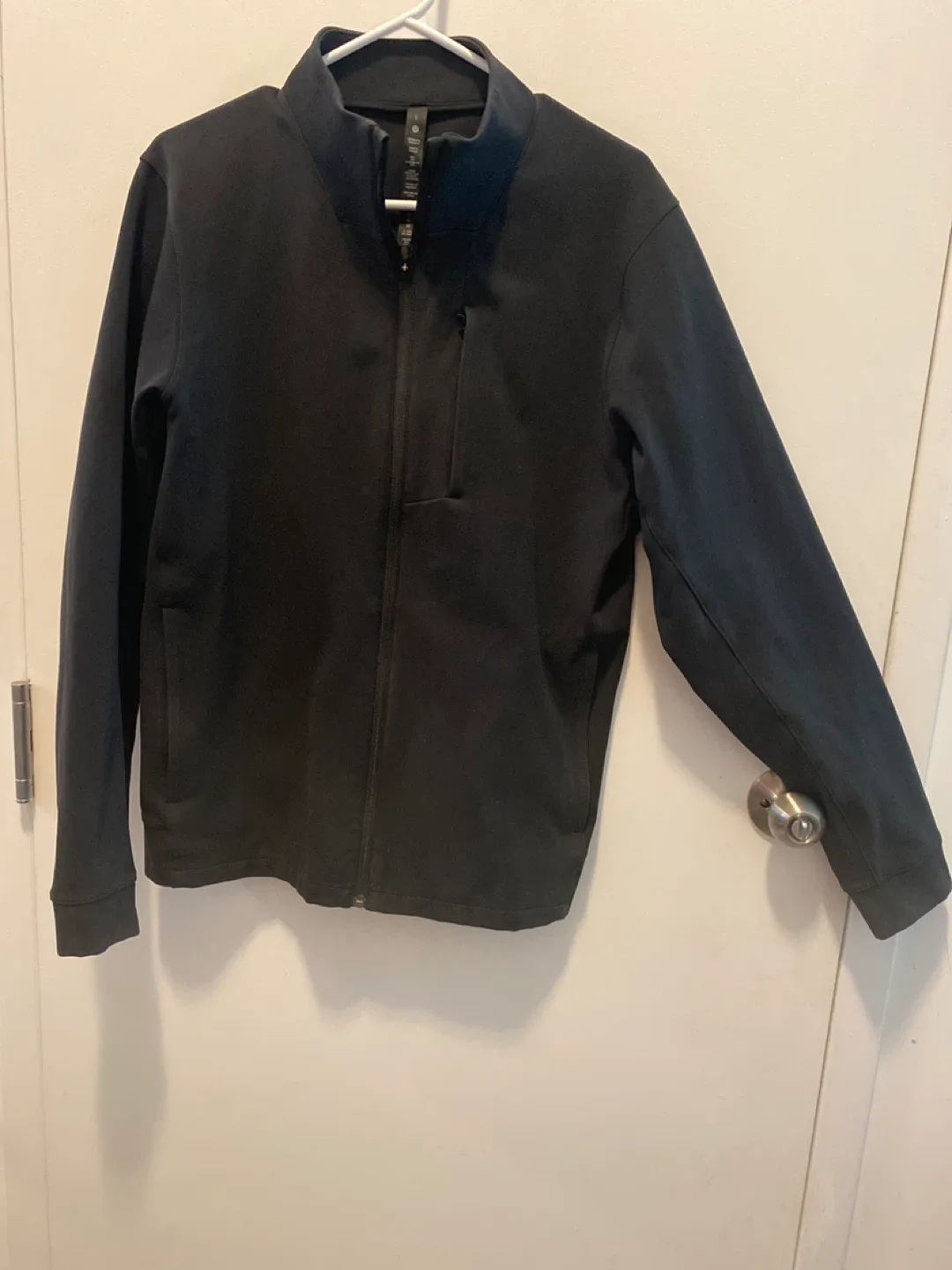 Lululemon Sojourn Men's Jacket - Size L thumbnail