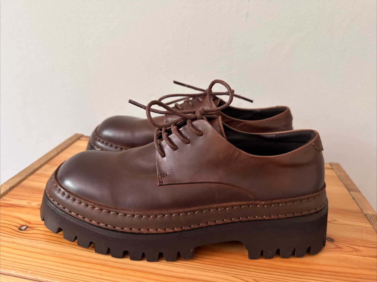 Women’s leather oxfords shoes size 38