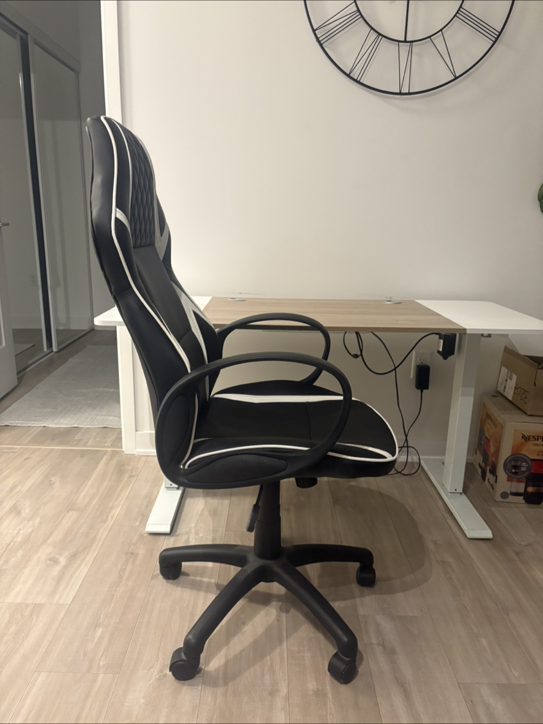 Black & White Gaming Chair