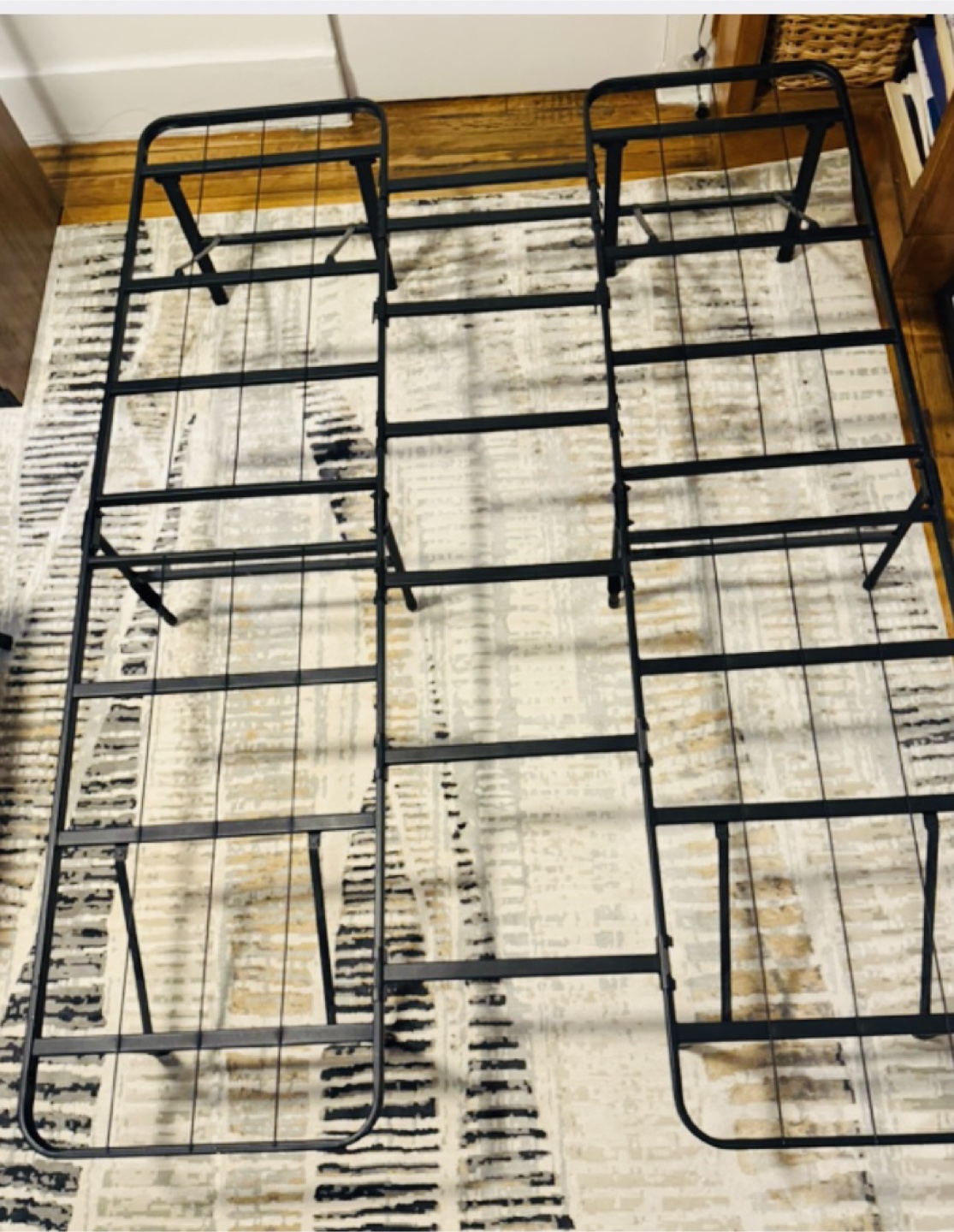 Metal Queen size Bed Frame - photo 2