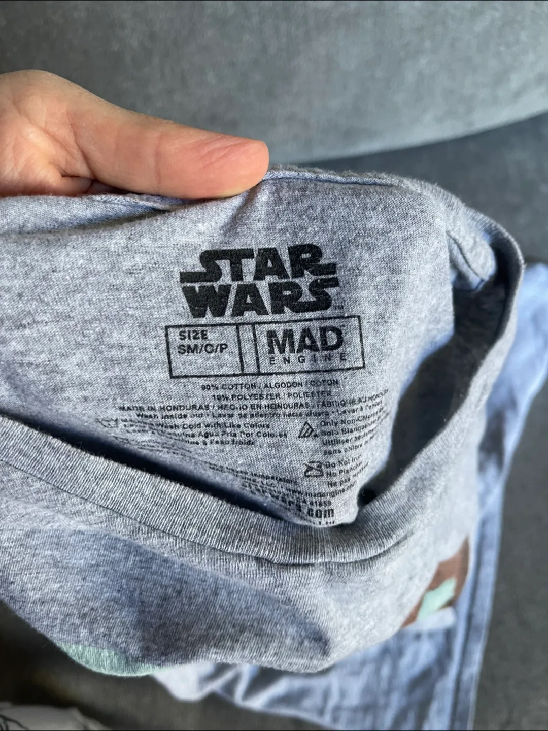 Star Wars Baby Yoda T-shirt, Size S image indicator(2)