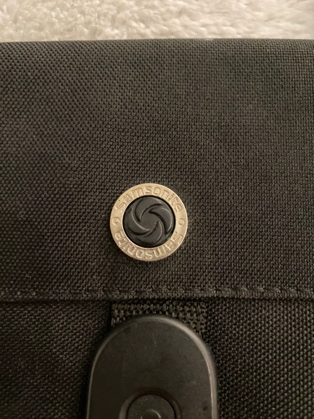 Samsonite Black Crossbody Travel Pouch image indicator(2)