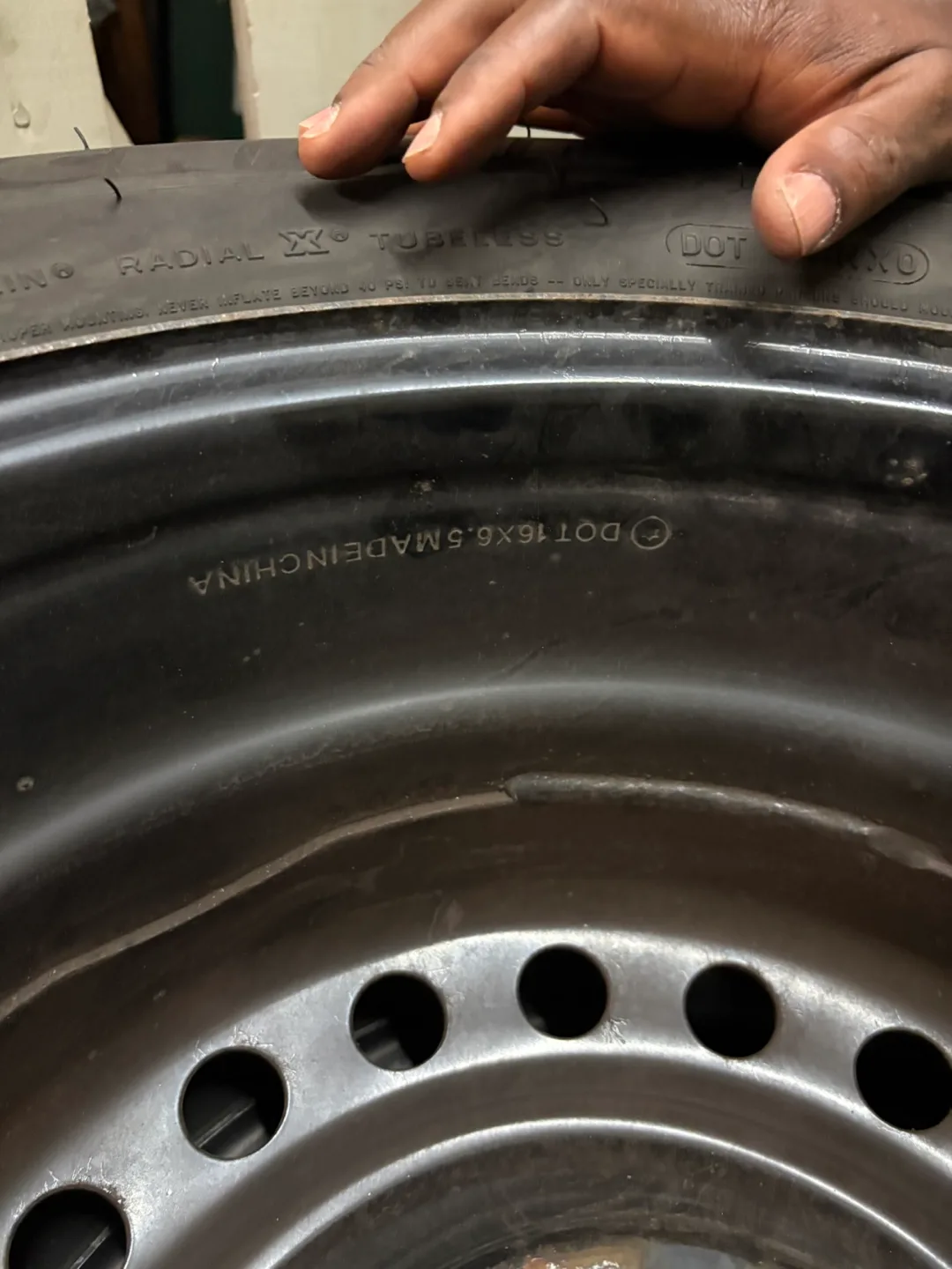 Set of 4 Winter Tires 215/70R16 image indicator(3)