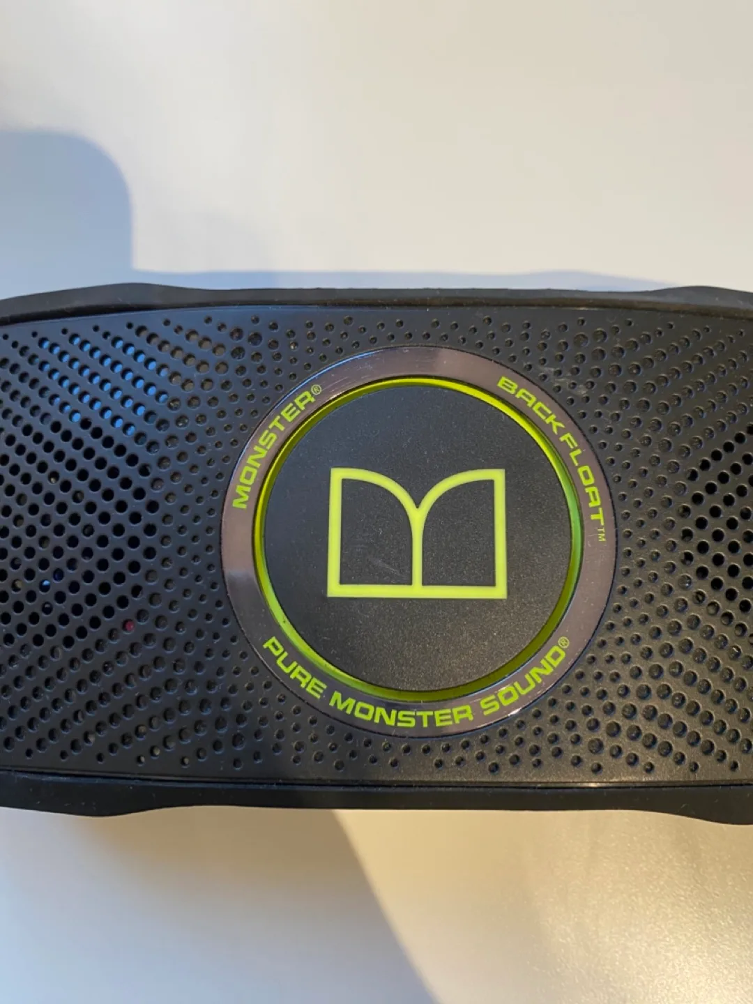 Monster Backfloat Bluetooth Speaker image indicator(2)