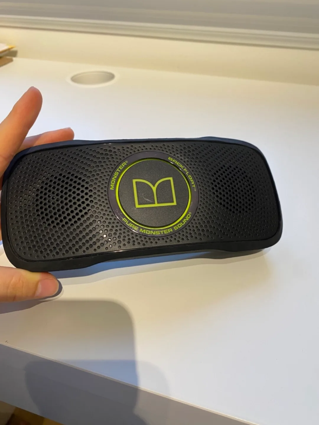 Monster Backfloat Bluetooth Speaker image indicator(4)