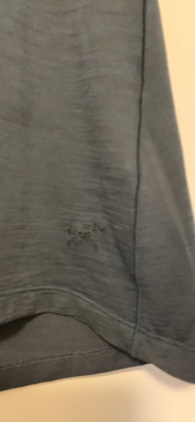 Arc'teryx T-Shirt woman’s image indicator(2)