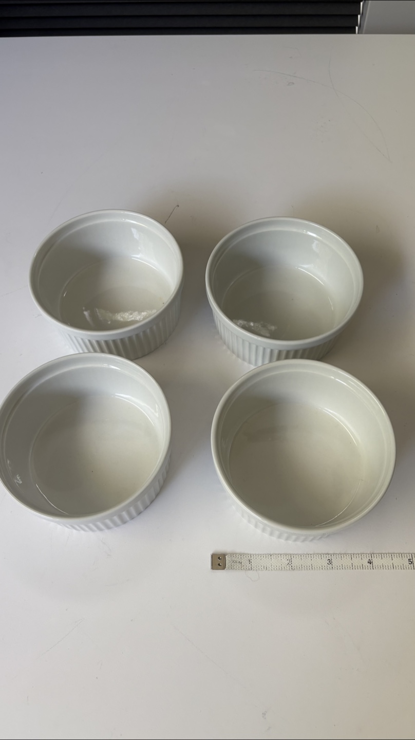 4 White Ceramic Ramekins - photo 2