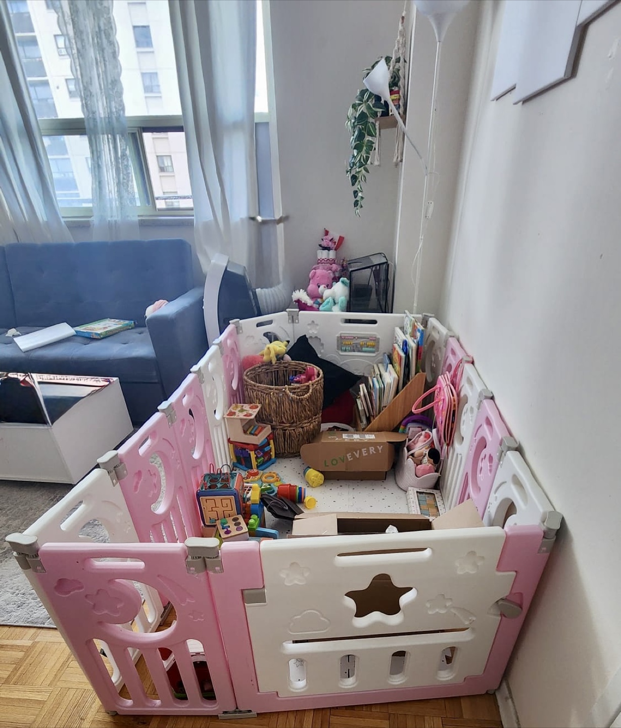 Pink & White Baby Playpen - photo 2