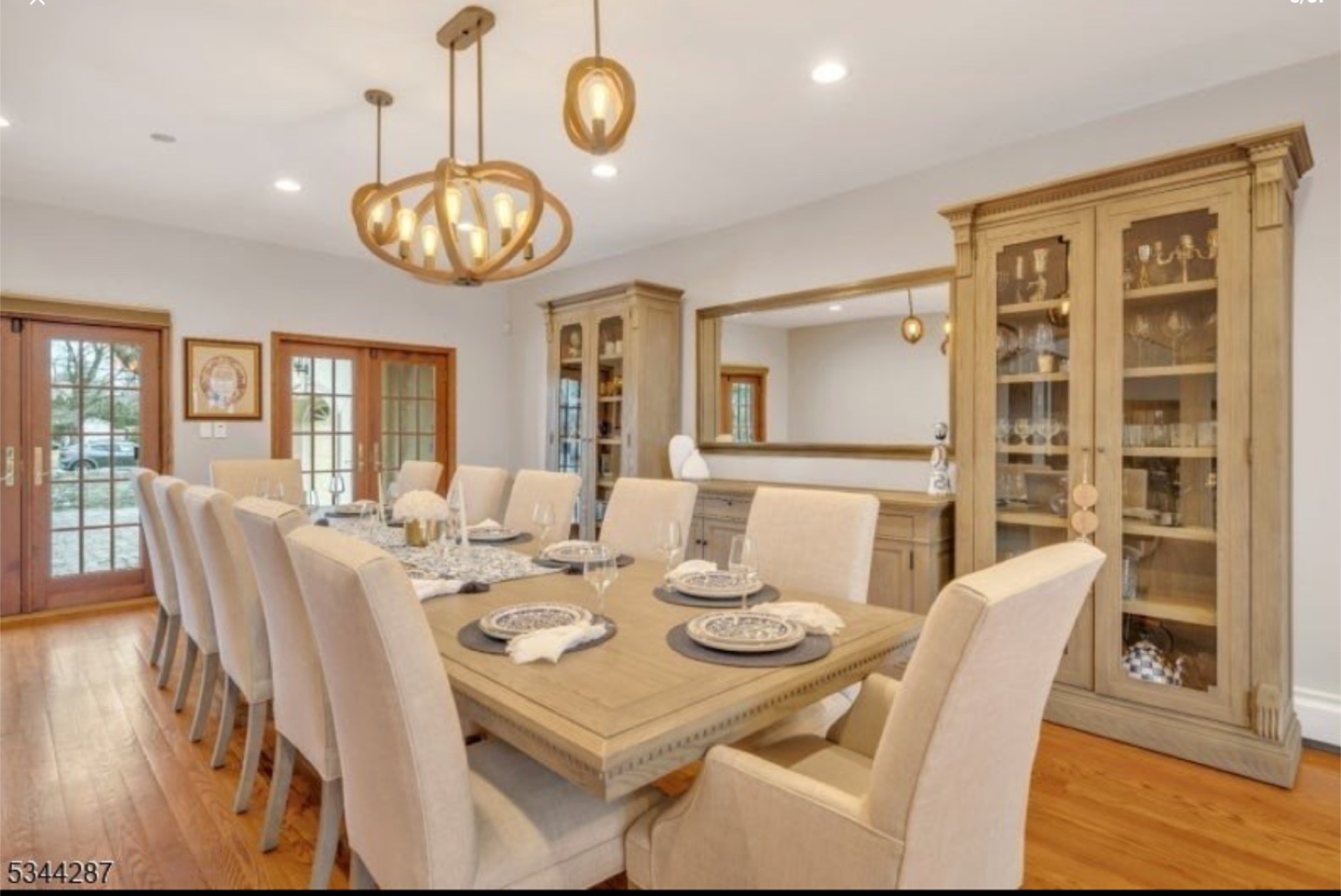 Dining Room Set - photo 5