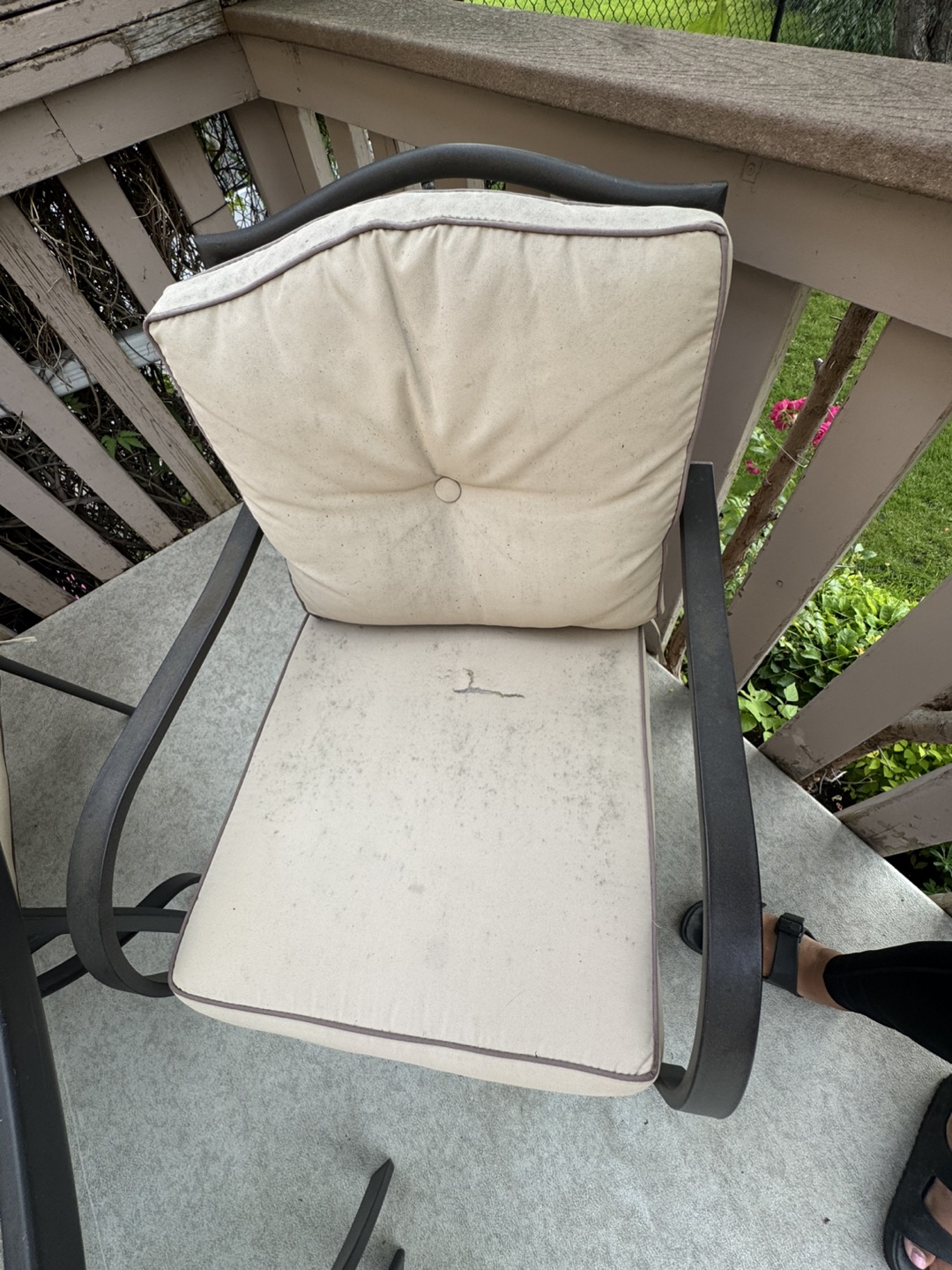 Outdoor Patio Table & 6 Chairs - photo 2