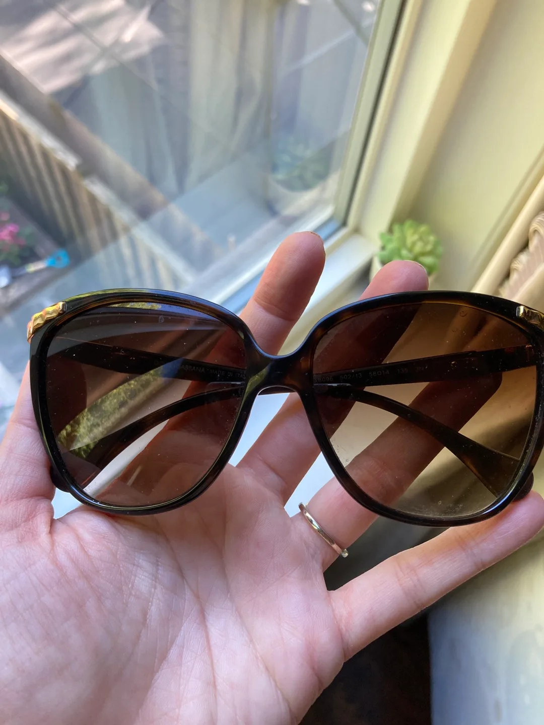 Dolce & Gabbana sunglasses image indicator(5)