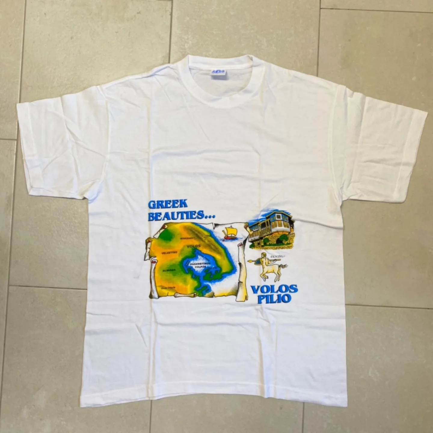 White Graphic Tee - Size L thumbnail
