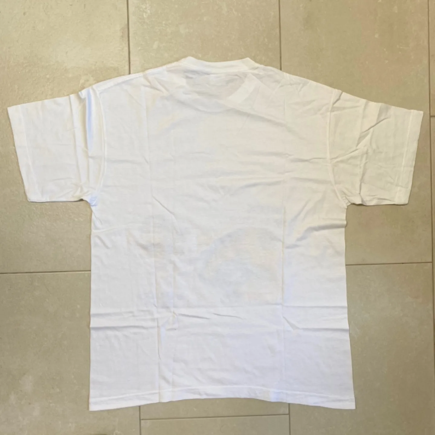 White Graphic Tee - Size L image indicator(6)