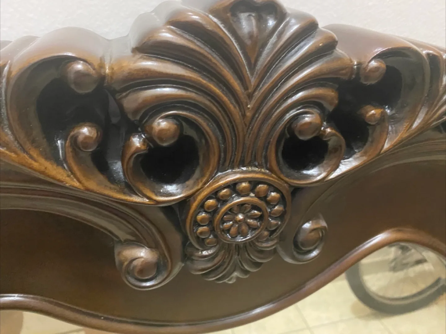 Wooden Vanity Mirror image indicator(3)