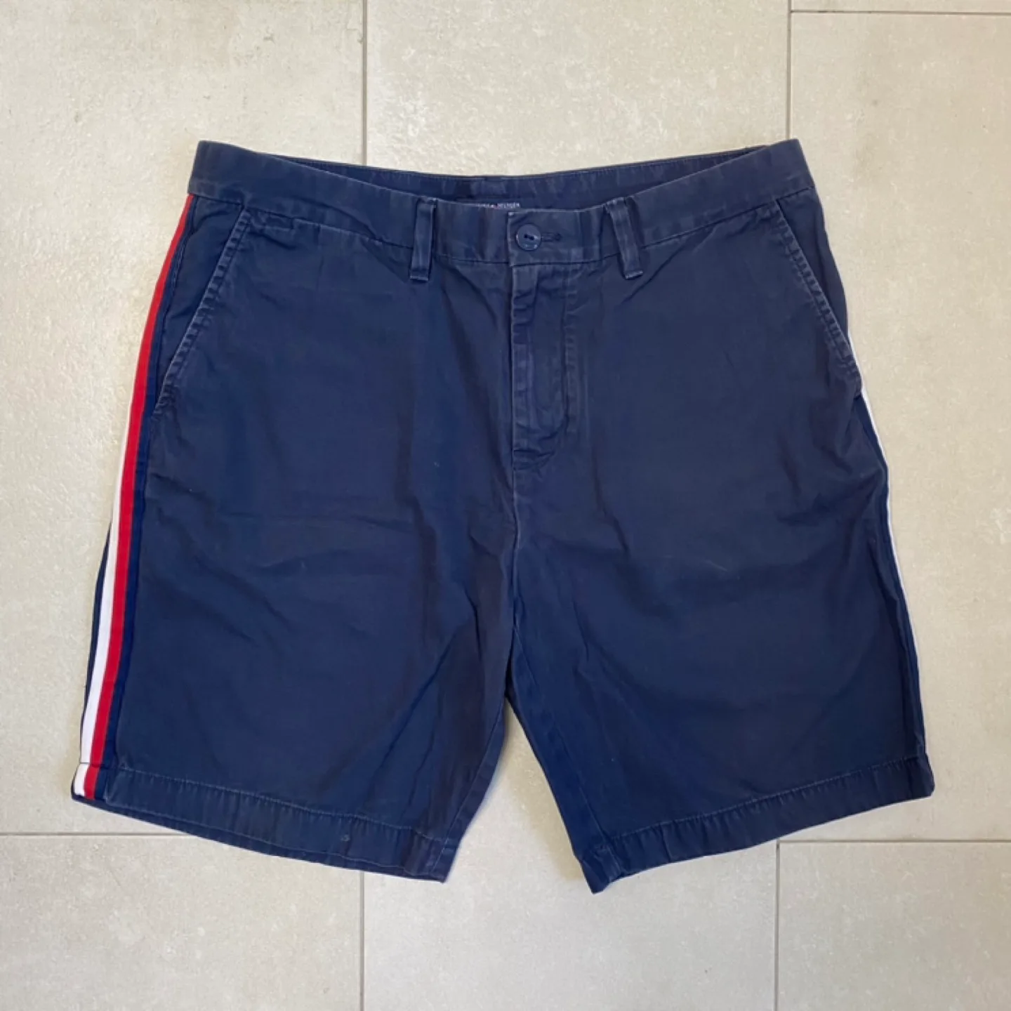 Tommy Hilfiger Shorts - Size 35 thumbnail