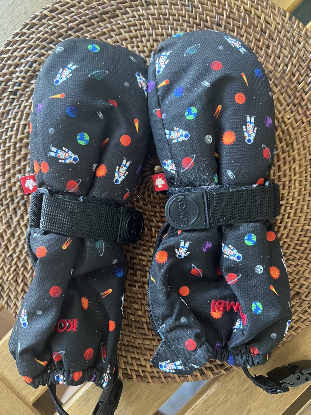 Kombi Mittens - Space Print - photo 2