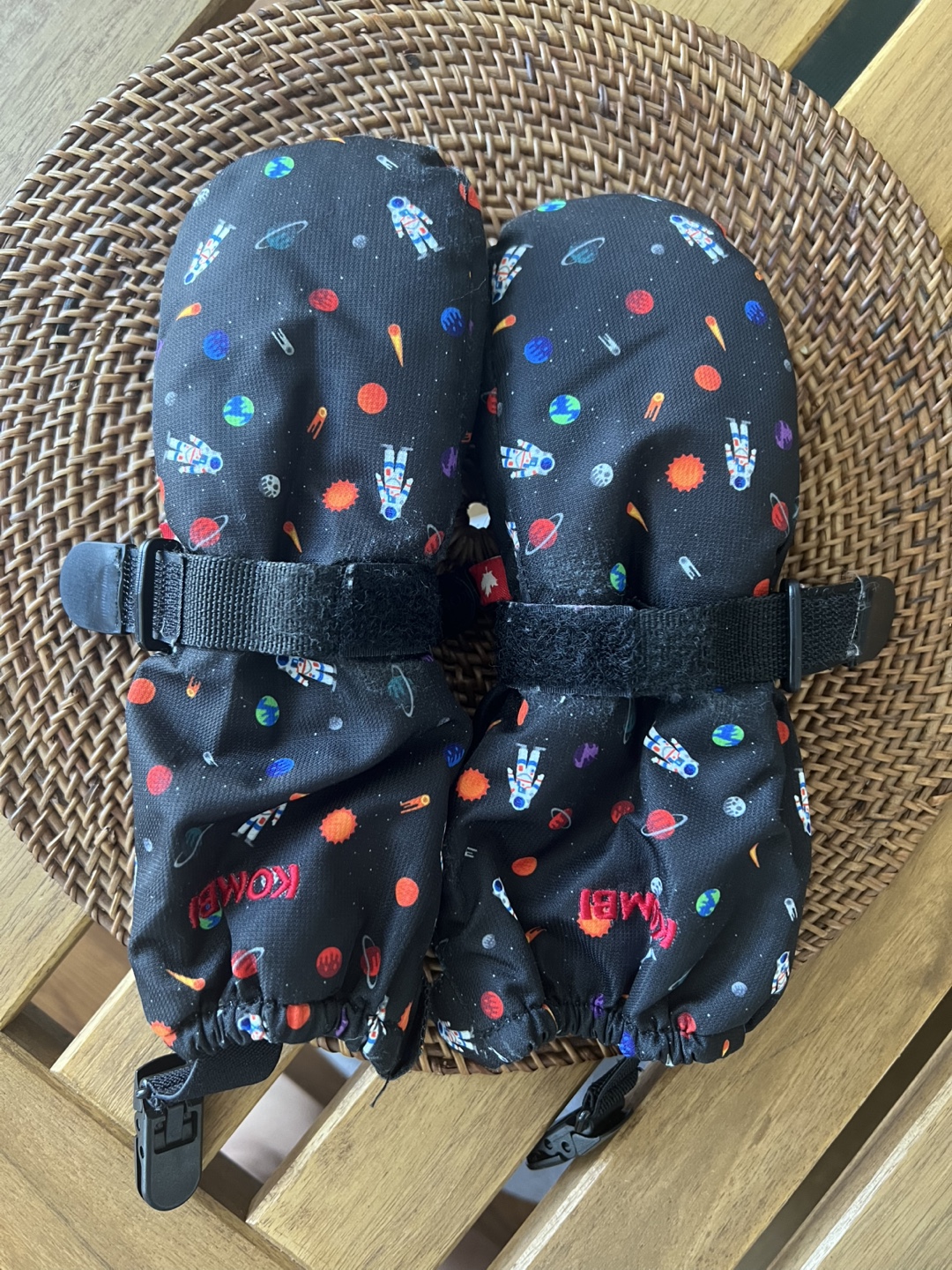 Kombi Mittens - Space Print