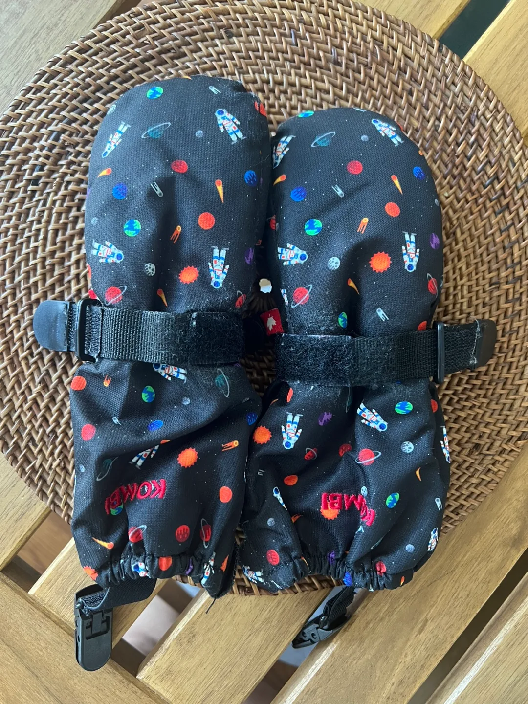 Kombi Mittens - Space Print thumbnail