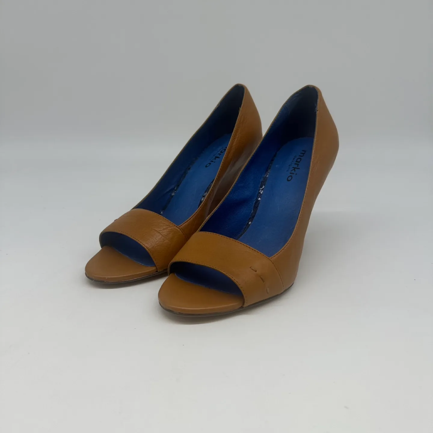 New Biviel Couture Women’s Camel Leather Wedge Peep Toe Pumps thumbnail