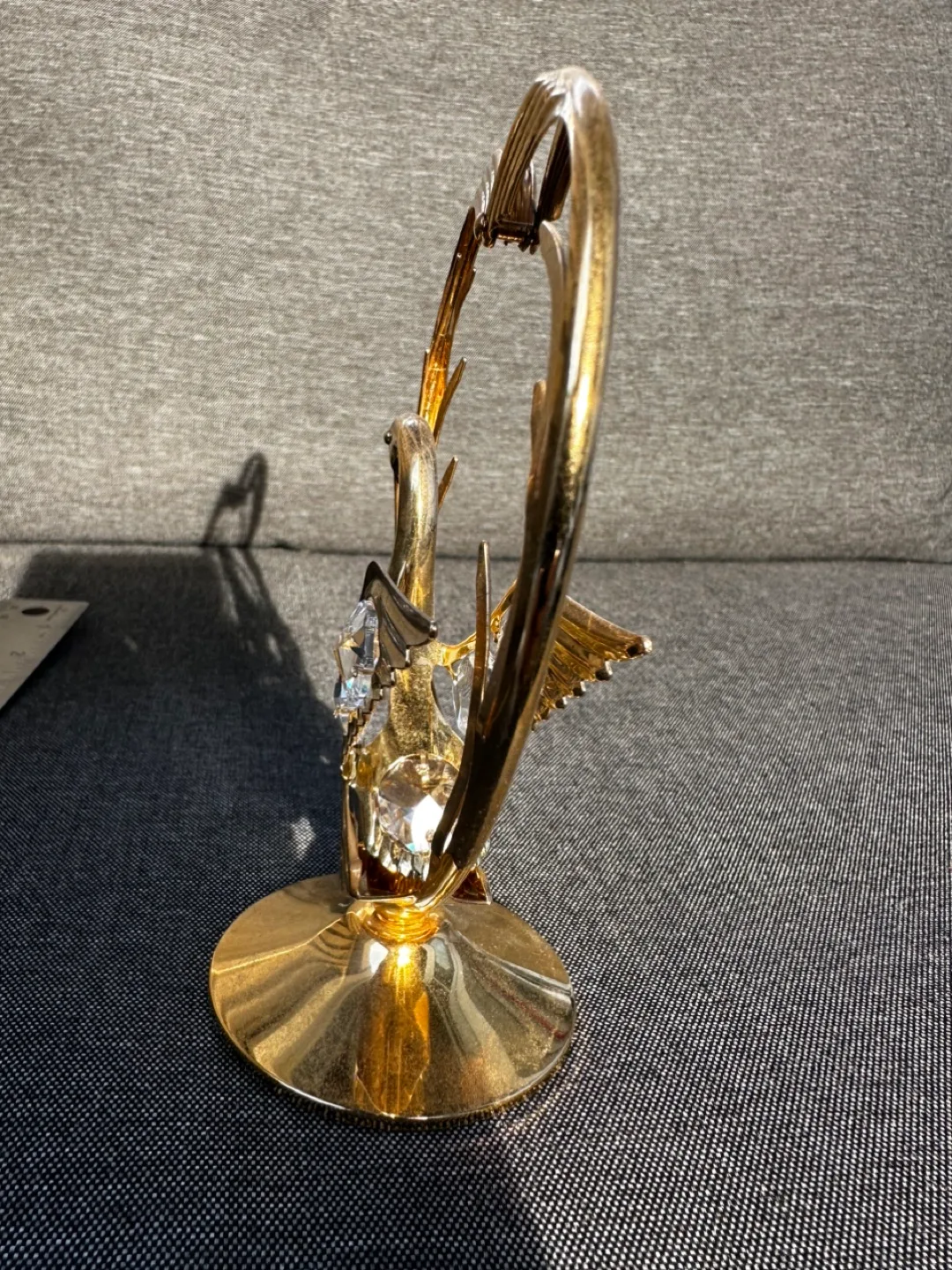 Swarovski Swan Gold Heart Decor image indicator(2)