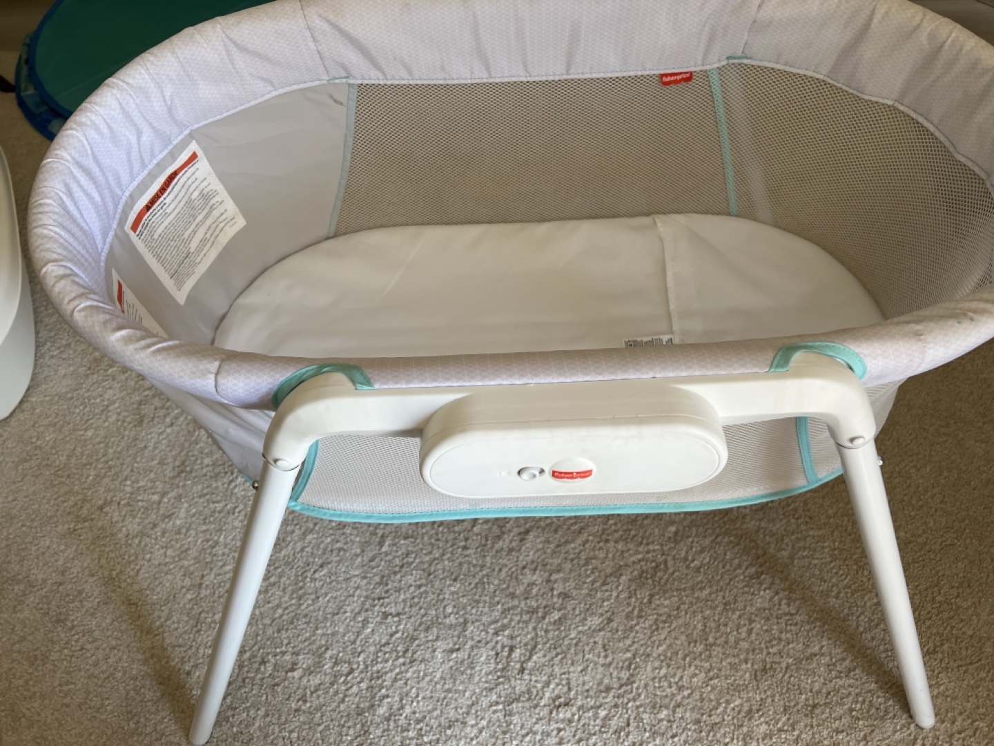 Fisher-Price Soothing Motions Bassinet - photo 2