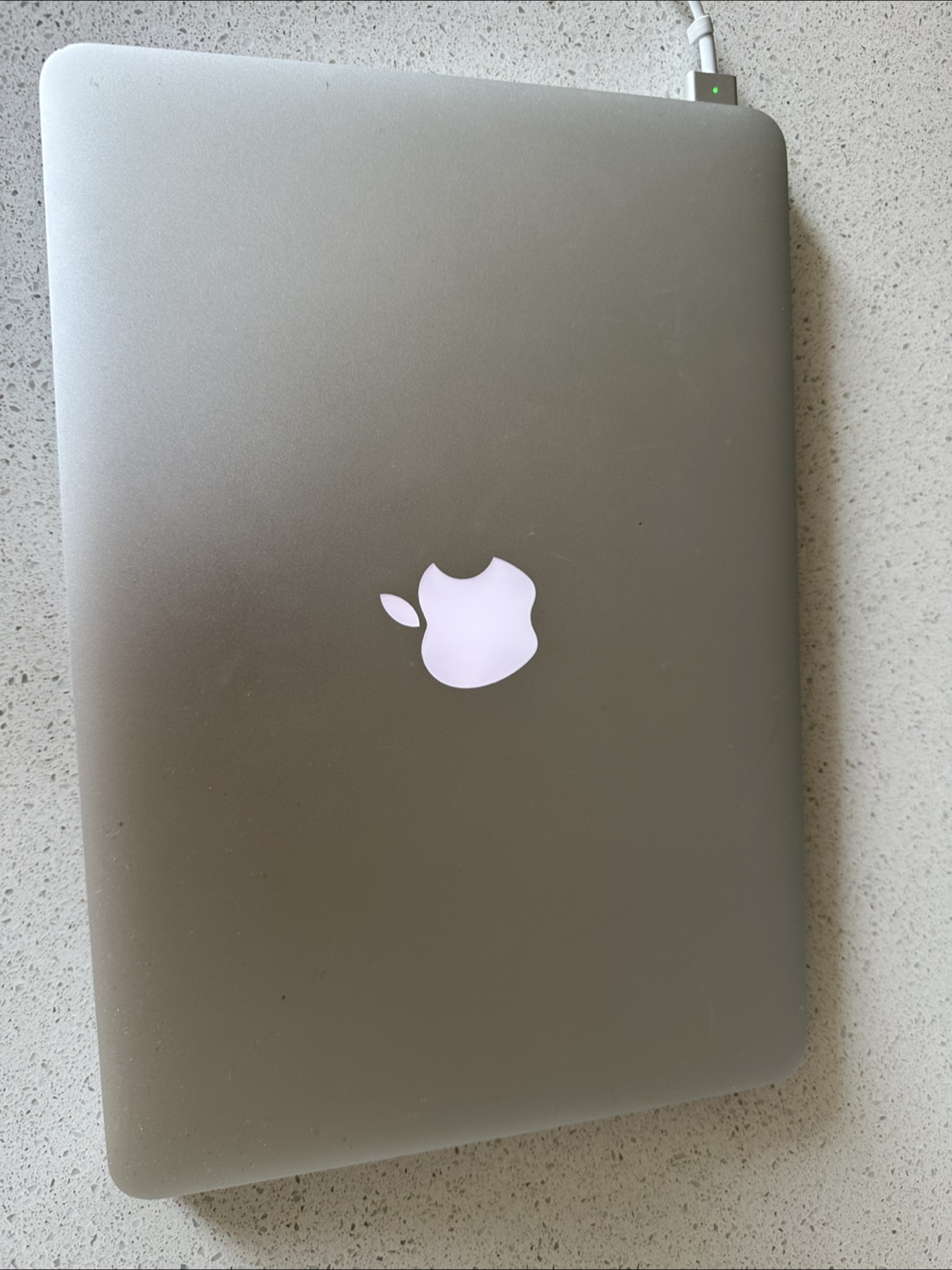 MacBook Pro - great condition - photo 2