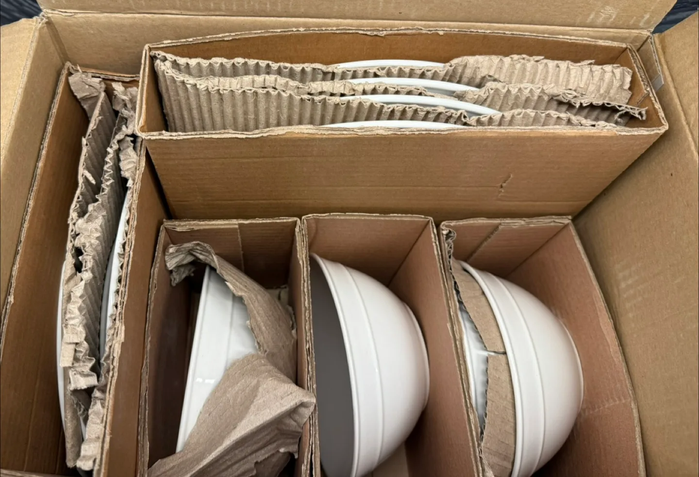 Thomson Pottery Arbor Stoneware Dinnerware Set image indicator(3)