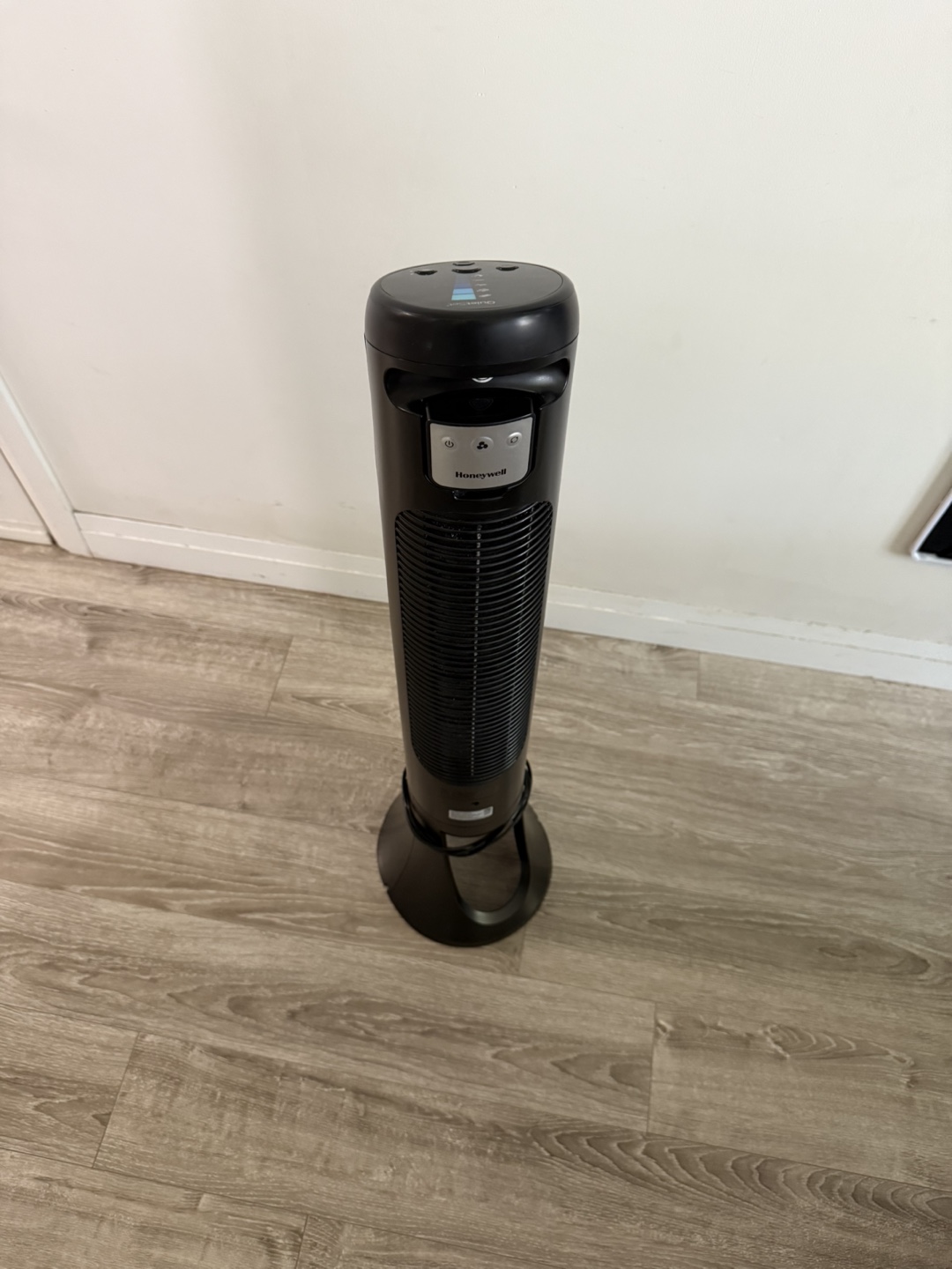 Honeywell QuietSet Tower Fan - Black - photo 3