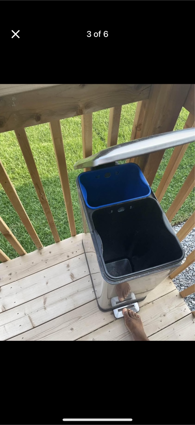 13 Gallon Silver Trash Can - photo 3