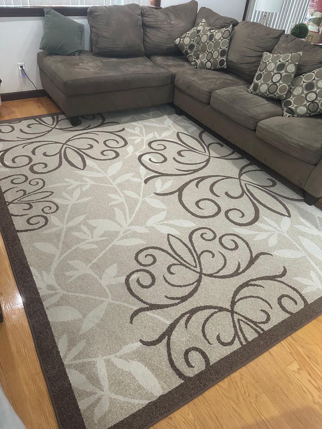 Brown sofa with chaise + Area Rug - photo 3