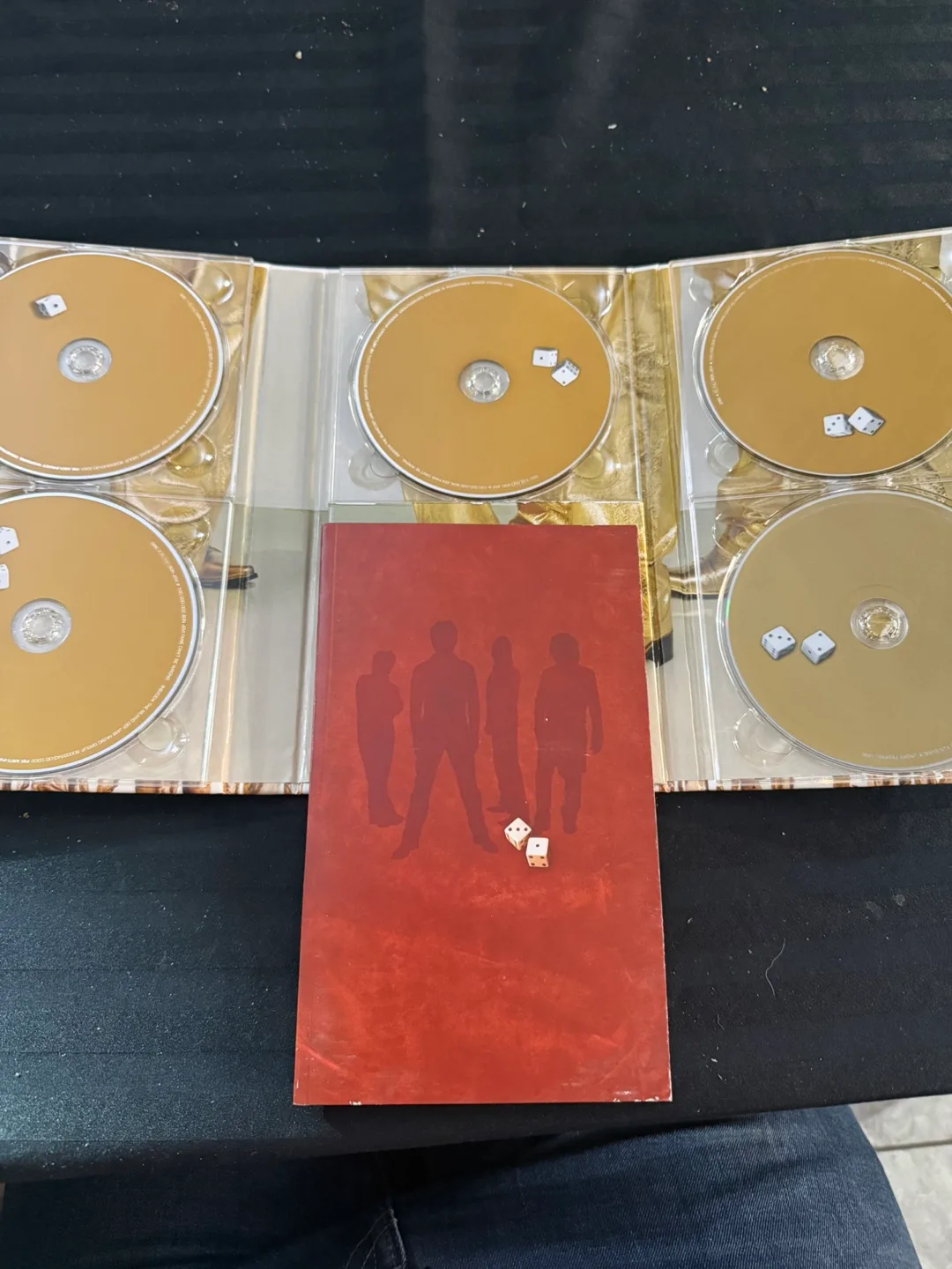 100,000,000 Bon Jovi Fans Can't Be Wrong image indicator(3)