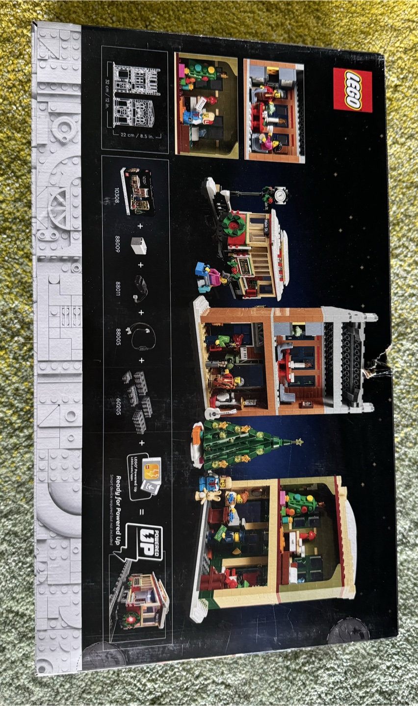 Retired and Sealed LEGO Holiday Main Street 10308 - photo 3
