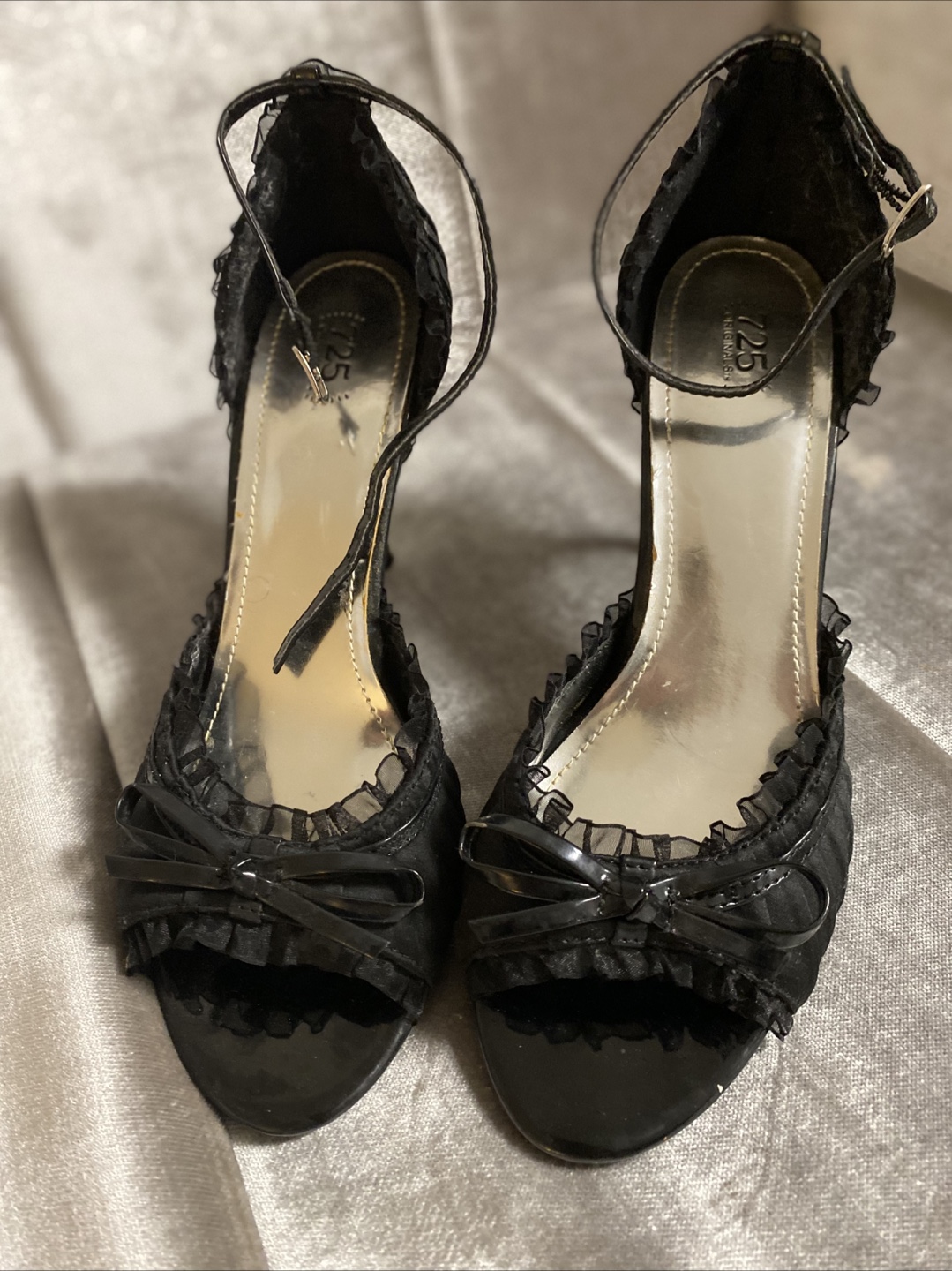 Black Y2K Heels with bow and frills