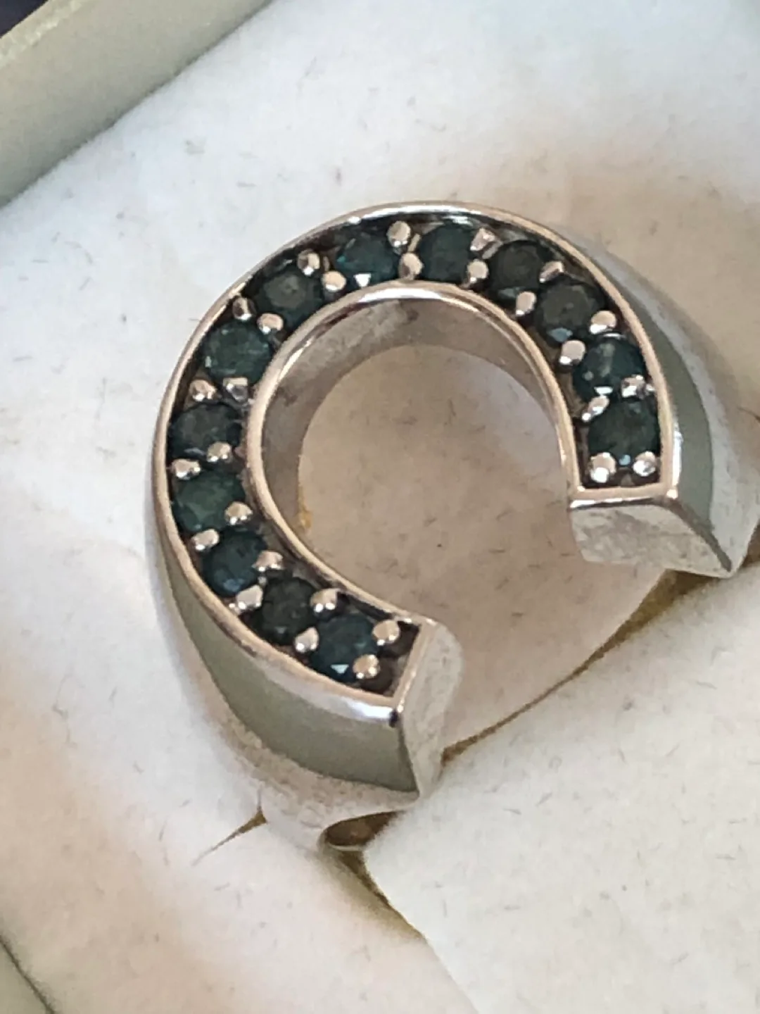 14k white gold blue diamonds Horseshoe Ring image indicator(2)