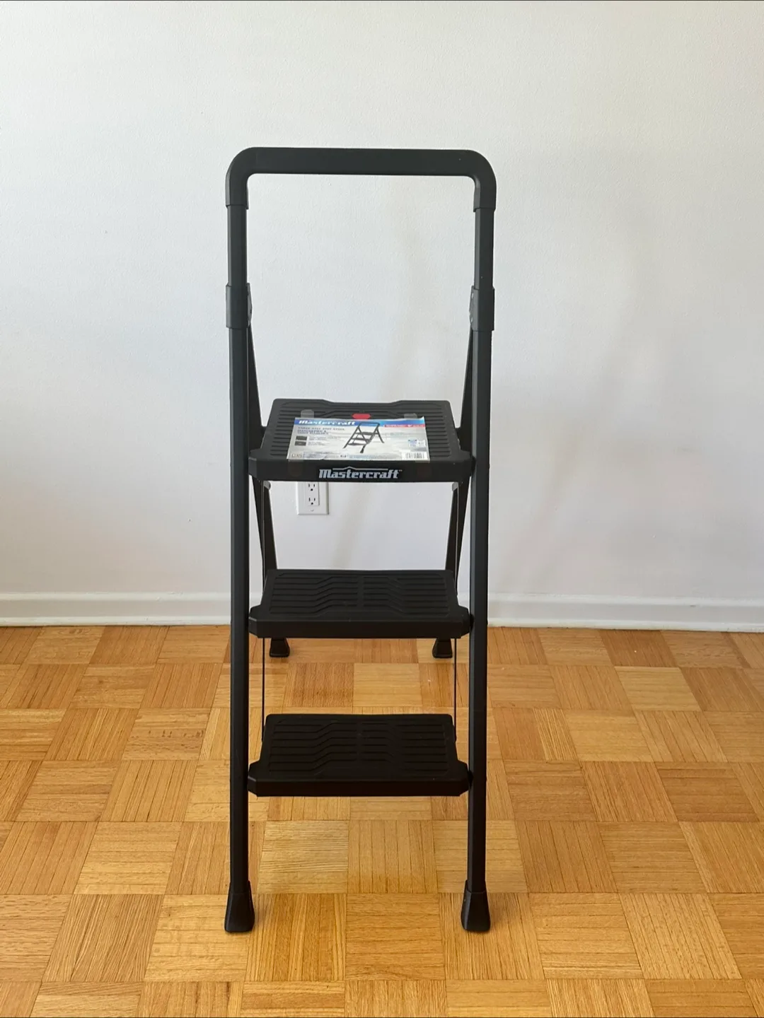 Foldable 3-Step Ladder image indicator(2)