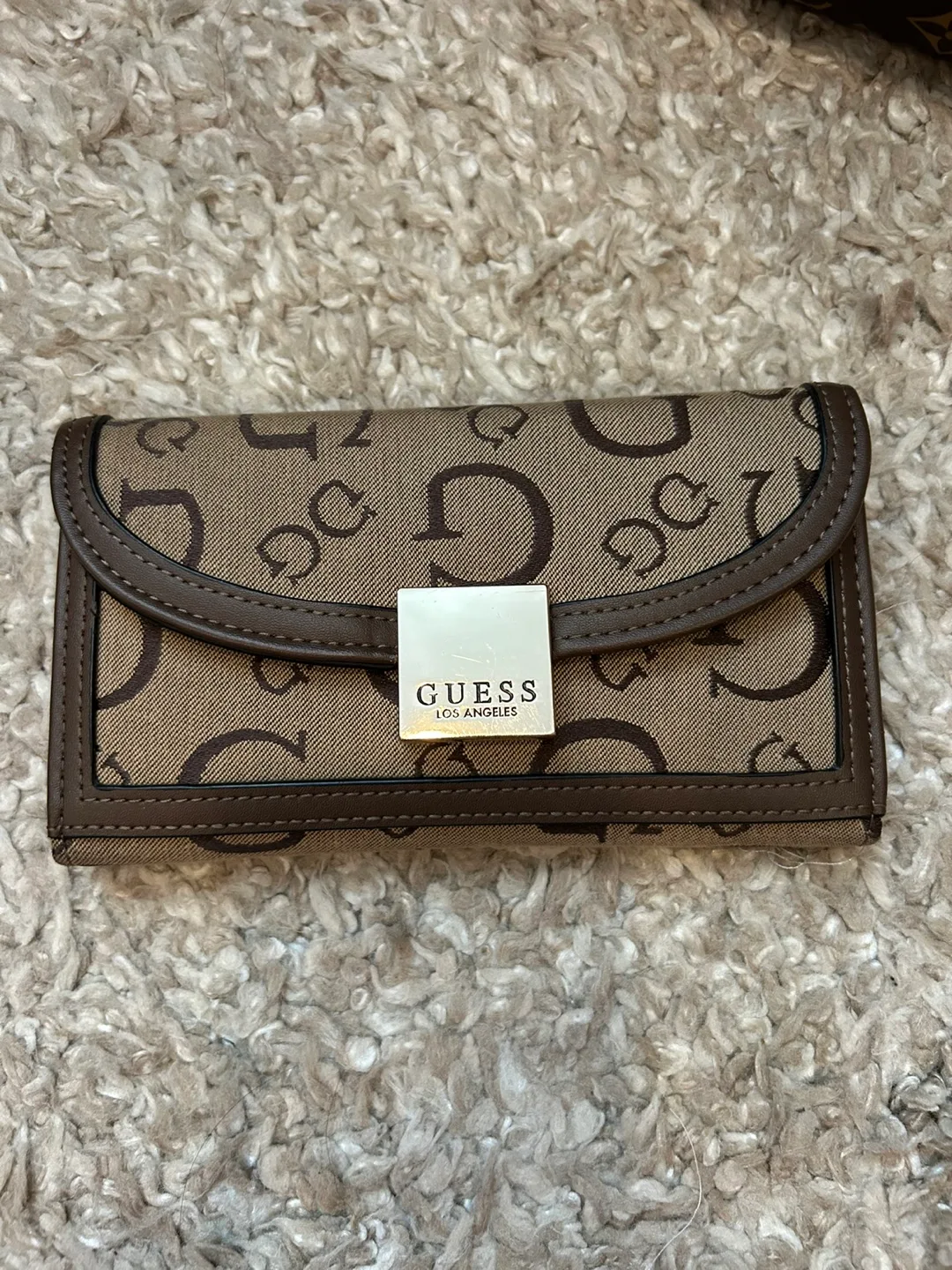 Guess Wallet thumbnail